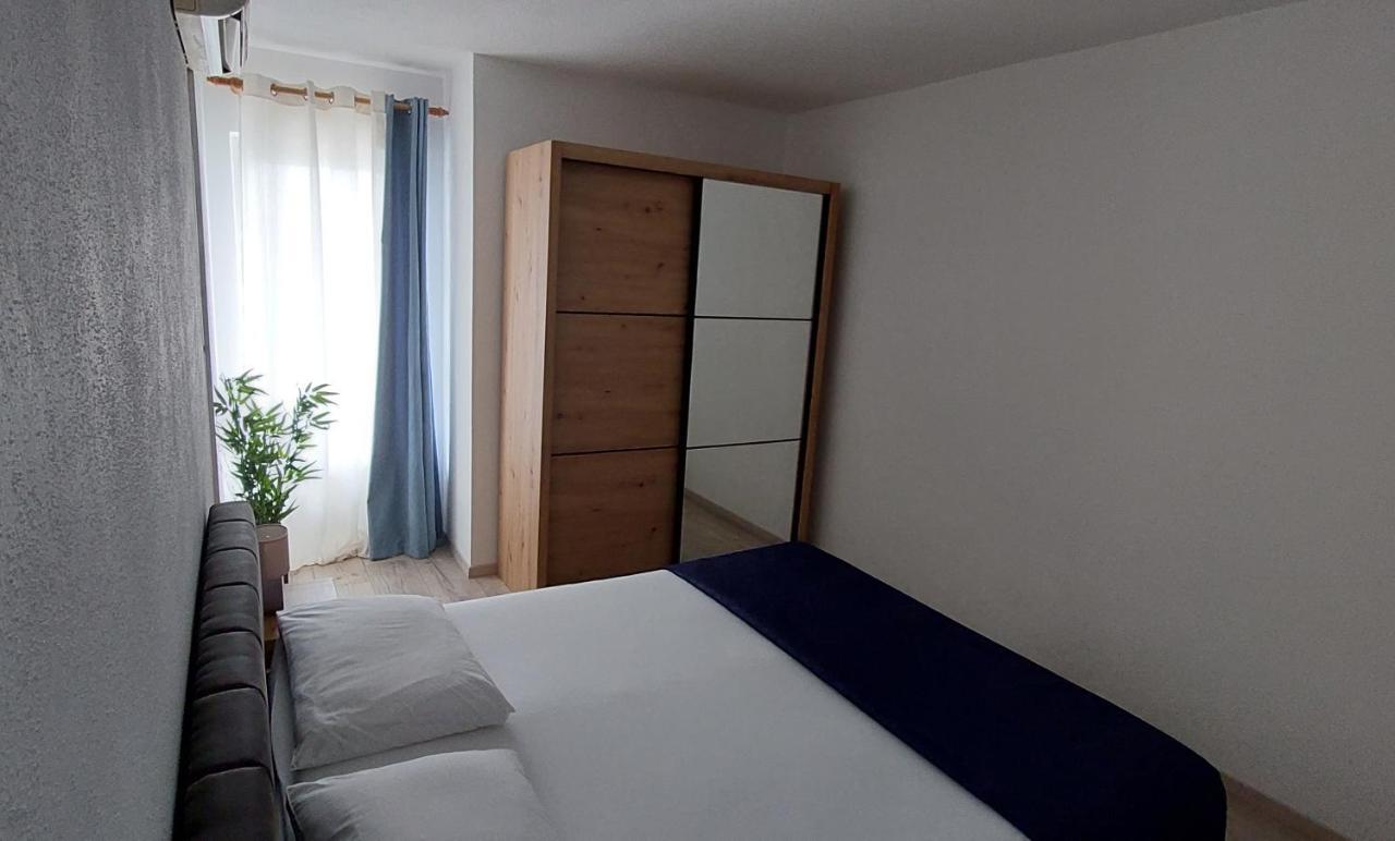 Apartments Dana Omiš Eksteriør bilde
