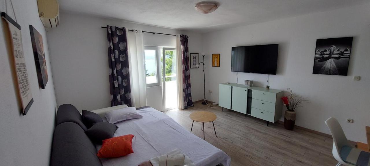 Apartments Dana Omiš Rom bilde